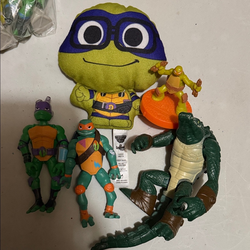 Turtle Heroes Action Figure and Plush Set